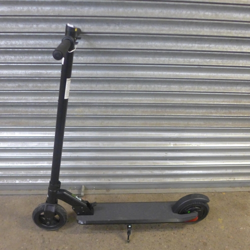 2213 - A Li-Fe 350 Plus electric scooter - sold with charger (unused)  * Police repossession