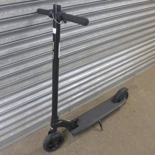 2213 - A Li-Fe 350 Plus electric scooter - sold with charger (unused)  * Police repossession