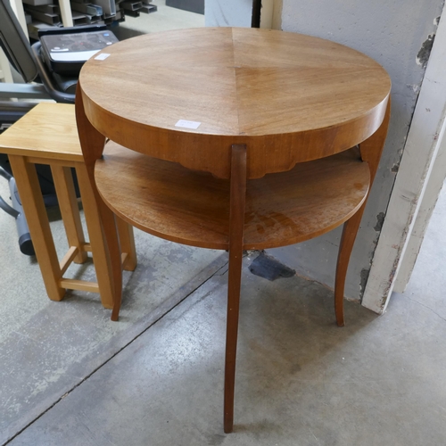 1604 - A mahogany side table and an oak lamp table