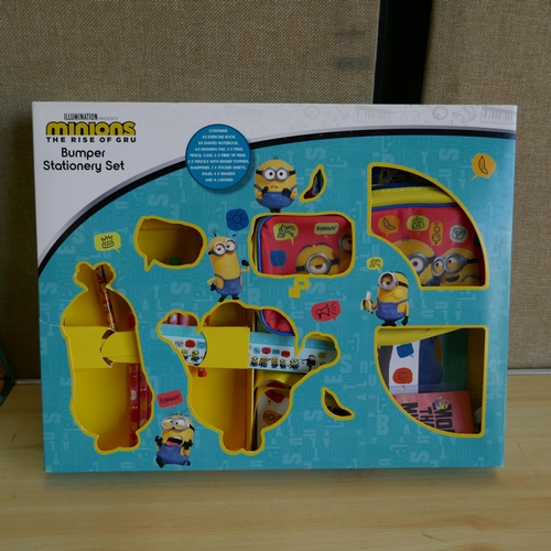 3065 - 5 x Minions Bumper Stationery set         (324-407) *This lot is subject to vat