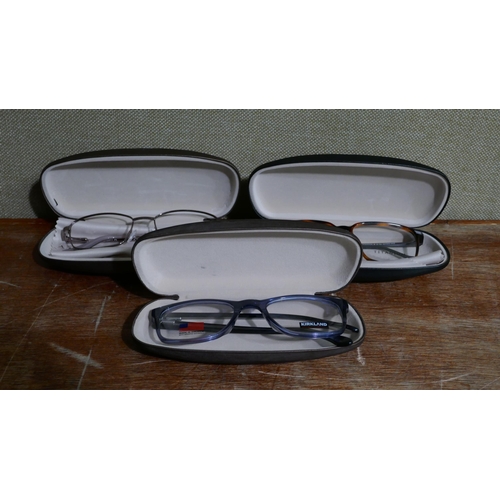 3092 - 3 Mixed pairs of glasses including Stepper and Zoffani (All Damaged) (324-281,352,399) *This lot is ... 