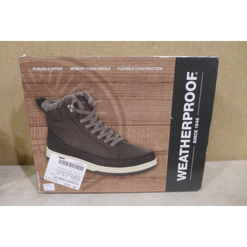 3182 - 2 pairs of Log Jam dark grey waterproof boots - size 10 & 11  *This lot is subject to VAT