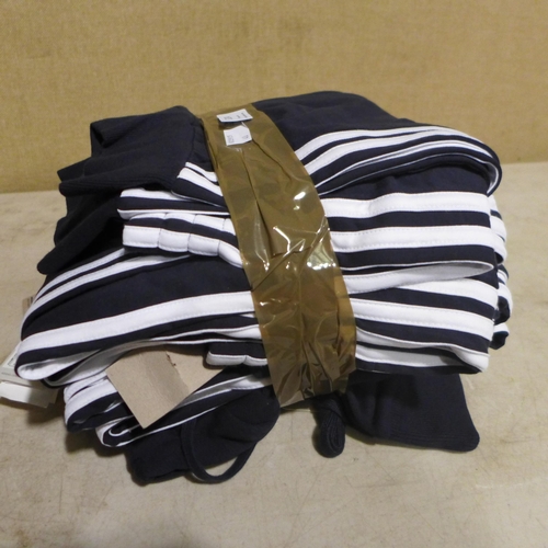 3204 - 6 pairs of navy Adidas jogging bottoms - size XL  *This lot is subject to VAT