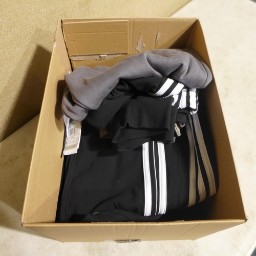 3205 - Small quantity of mixed size/style Adidas jogging bottoms  *This lot is subject to VAT