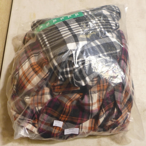 3247 - Bag of mixed sized/style ladies checked shirts  *This lot is subject to VAT