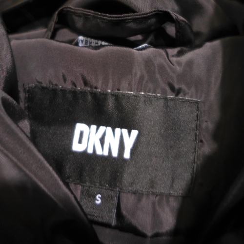 3260 - Ladies black padded DKNY jacket - size S  *This lot is subject to VAT