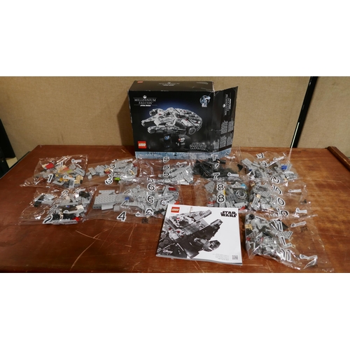 3116 - Lego Millennium Falcon (Incomplete) (324-403) *This lot is subject to vat