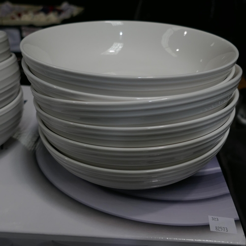 3286 - Mikasa Porcelain 'Swirl' Dinnerware  (323-251) *This lot is subject to VAT