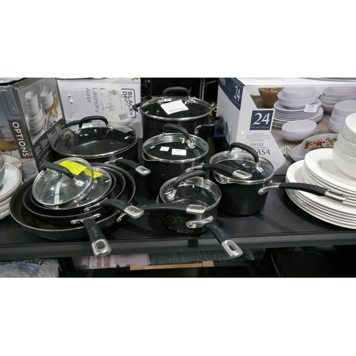 3287 - Circulon Cookware, Original RRP £179.99 + VAT (323-62) *This lot is subject to VAT