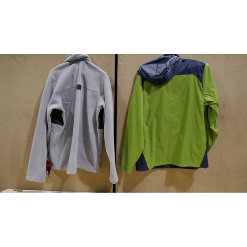 3315 - Grey/black Berghaus fleece jacket - size L - and navy green Columbia jacket - size M  *This lot is s... 