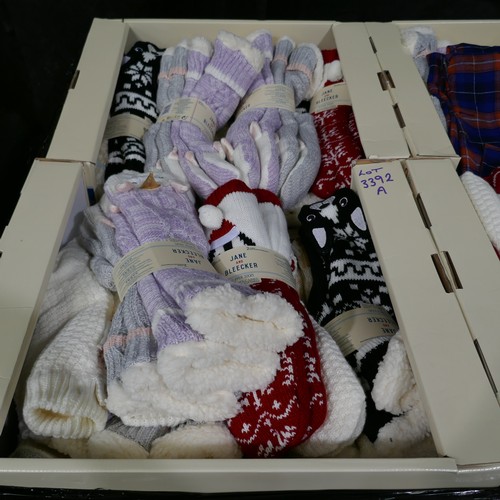 3392A - Pallet of misc Clothing (324-400) *This lot is subject to vat