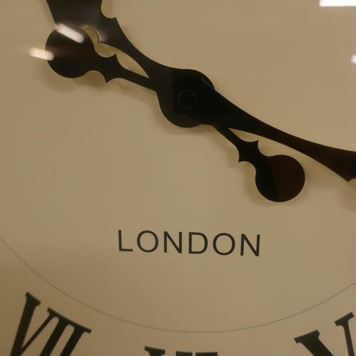 1325 - A London wall clock