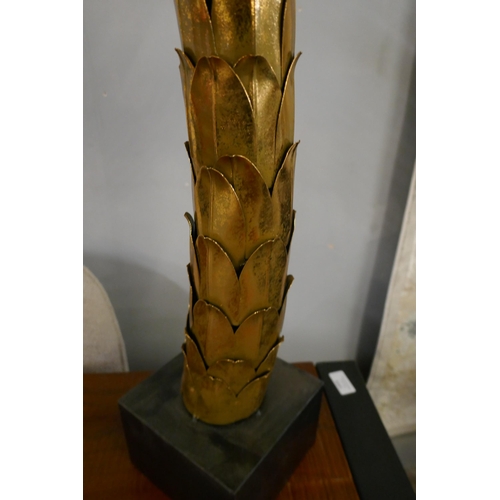 1334 - A gold metal ornamental palm tree