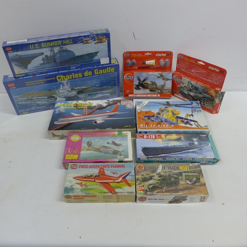 2065A - A quantity of AirFix and other model kits including a 1:400 U-176 battle ship, 1/72 scale model of a... 