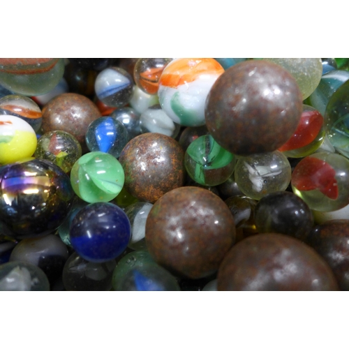 2039 - A collection of vintage glass marbles