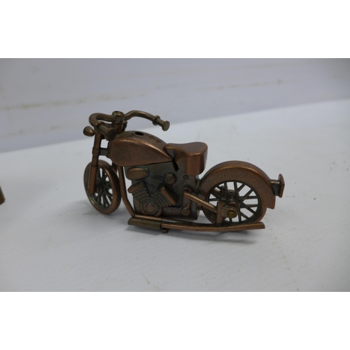 2041 - 5 decorative table lighters including a motorcycle and 4 others