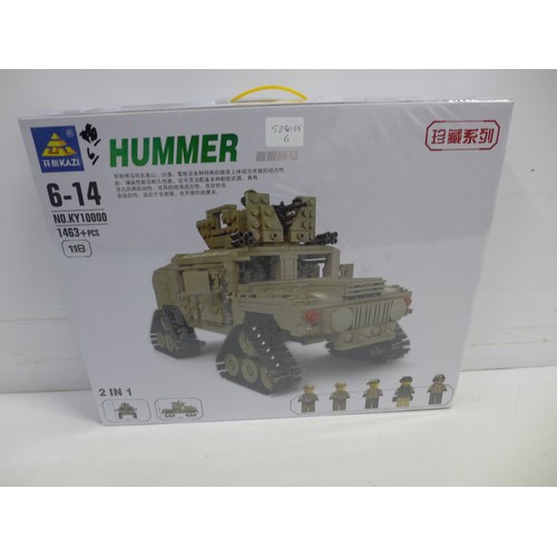 2049 - A 'Feleph' 1463 piece 1:28 scale M1A2 Abrams MBT Tank or Hummer 2 in 1 model kit (sealed)