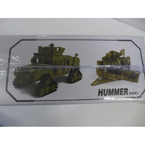 2049 - A 'Feleph' 1463 piece 1:28 scale M1A2 Abrams MBT Tank or Hummer 2 in 1 model kit (sealed)