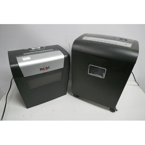 2252 - A Rexel Momentum X308 15 litre shredder and a Staples SPL-LX101PG paper shredder