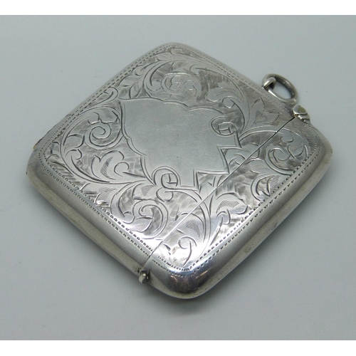 1067 - A silver vesta case, Birmingham, 1909, 43g