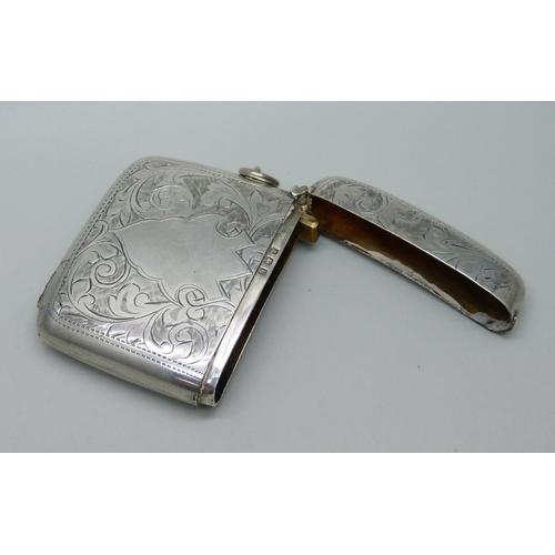 1067 - A silver vesta case, Birmingham, 1909, 43g