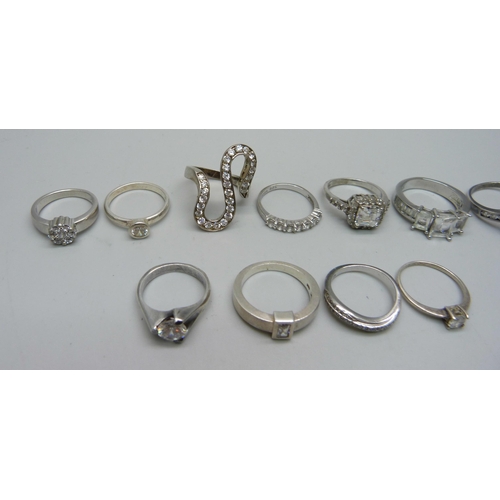 1071 - Twelve silver and cubic zirconia rings, 44g