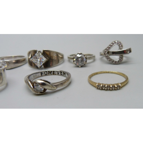 1105 - Ten silver and cubic zirconia rings, 41g