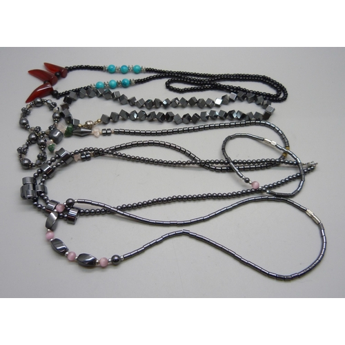 1134 - A quantity of hematite jewellery