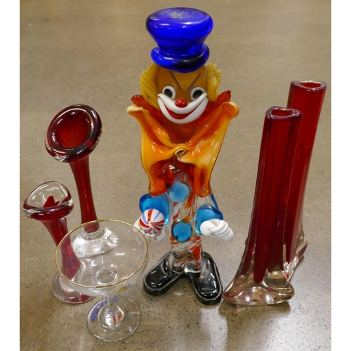 1151 - A Murano glass clown, two sets of red glass vases and a Babycham glass **PLEASE NOTE THIS LOT IS NOT... 