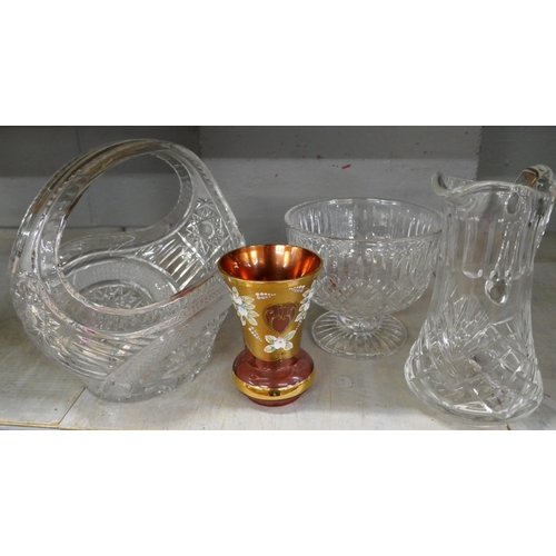 1174 - A collection of glassware including a large basket, etc. **PLEASE NOTE THIS LOT IS NOT ELIGIBLE FOR ... 