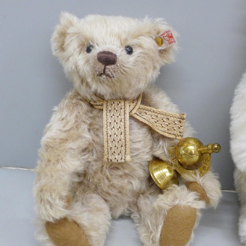 601 - Two Steiff teddy bears, Niccolo, limited edition and classic 2003 Sagittariusbear, both boxed