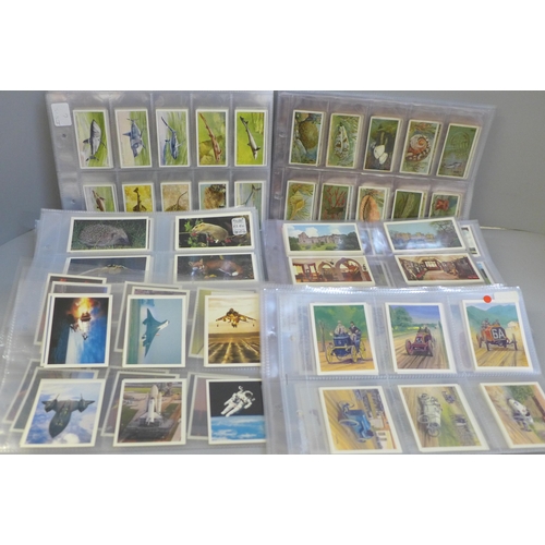 689 - Cigarette cards; 40 Players complete sets, inc. modern (22)