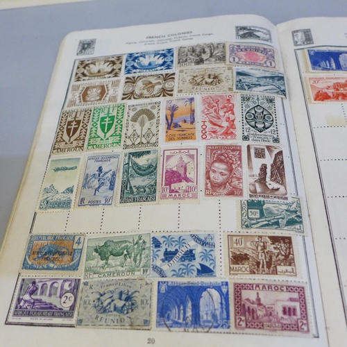 690 - A large quantity of stamps, loose and in albums