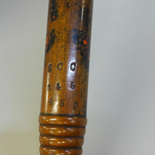 702 - A Victorian police truncheon