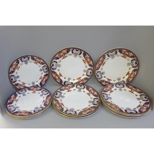 723 - Thirteen Royal Crown Derby Imari pattern 3844 plates, nine x 10