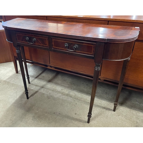 95A - A Regency style mahogany two drawer hall table