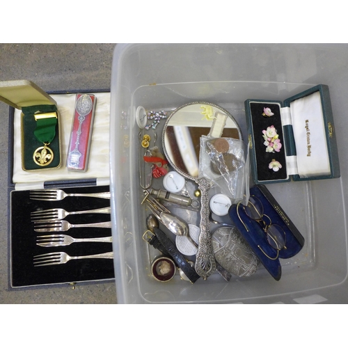 749 - A pair of vintage spectacles, flatware, a whistle, a hand mirror, etc.