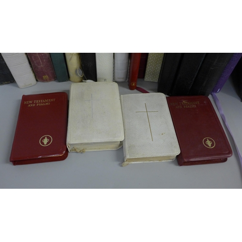 769 - A collection of small Bibles