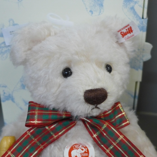 786 - A Steiff Frederic teddy bear, limited edition, with certificate and a Steiff 2003 bear, both boxed