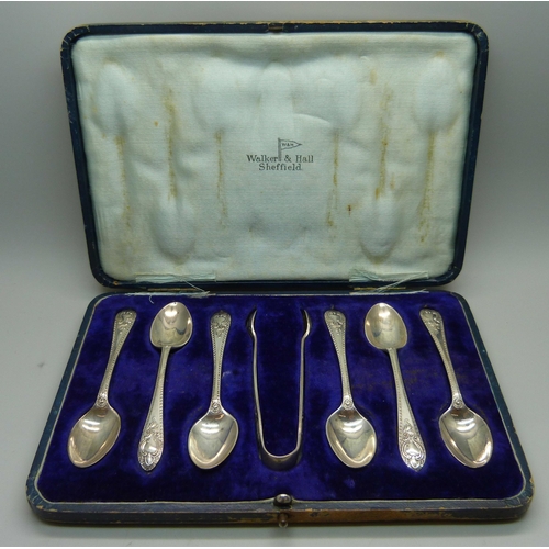 870 - A cased set of six silver spoons and sugar bows, by Walker & Hall, 105g