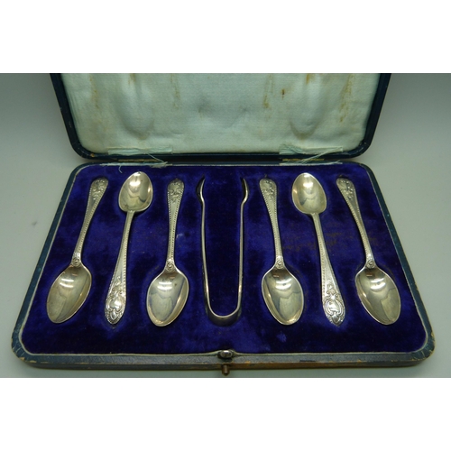 870 - A cased set of six silver spoons and sugar bows, by Walker & Hall, 105g