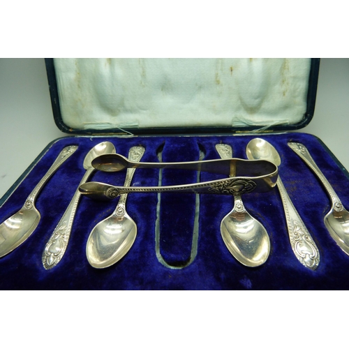 870 - A cased set of six silver spoons and sugar bows, by Walker & Hall, 105g