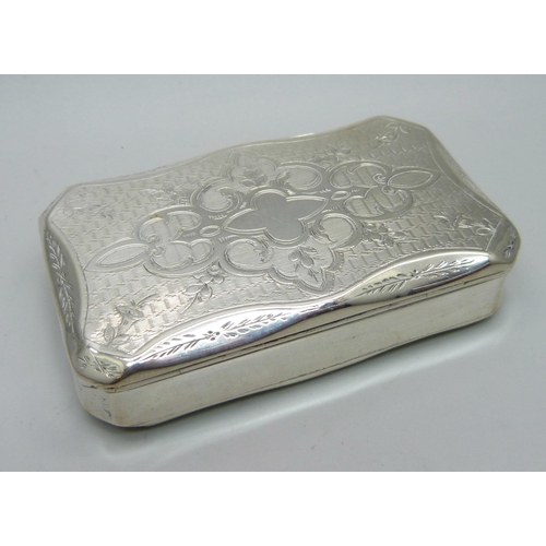 884 - A vintage snuff box, tests as silver, with continental control marks, 54g, 82mm wide