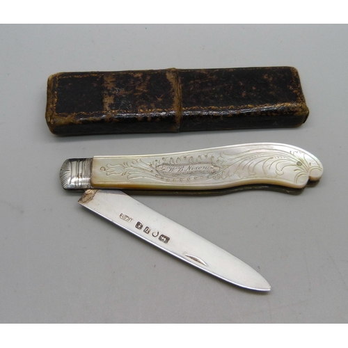 889 - An early Victorian silver penknife, Birmingham 1852, cased