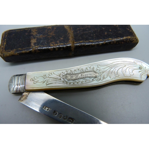 889 - An early Victorian silver penknife, Birmingham 1852, cased