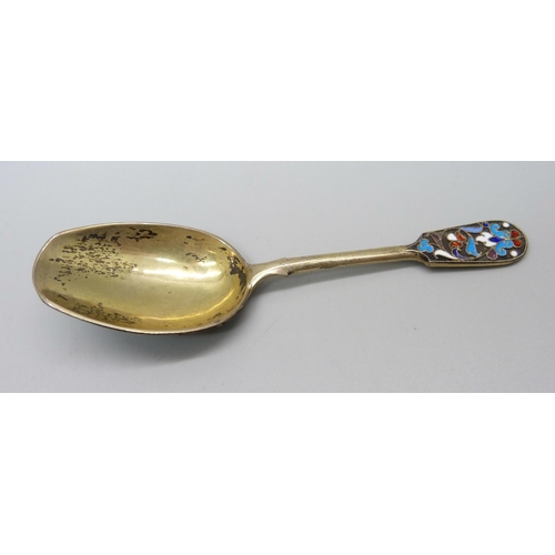 894 - Two Russian silver and enamelled spoons including a sifter, a pair of ice nips and a small fork, 99g