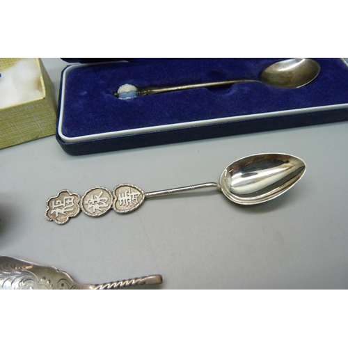 905 - Five silver spoons, one a/f, 51g, (two 800 silver)