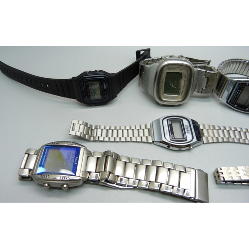 922 - LCD wristwatches including Timex and Omac