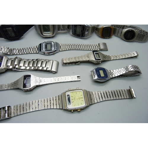 922 - LCD wristwatches including Timex and Omac