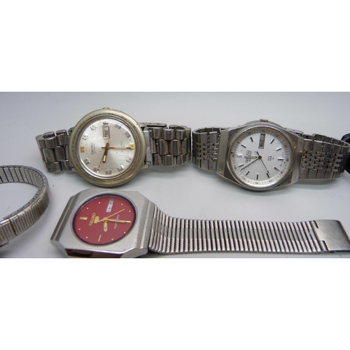 929 - Six Seiko wristwatches including two automatic